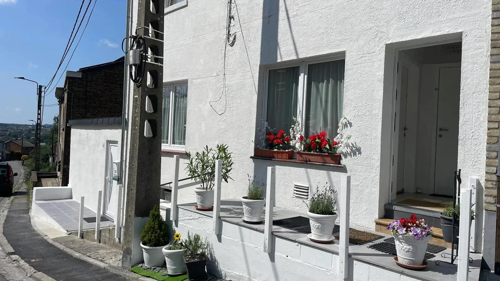 Charming Flat In Charleroi 100 Sqm Private Parking Apartment